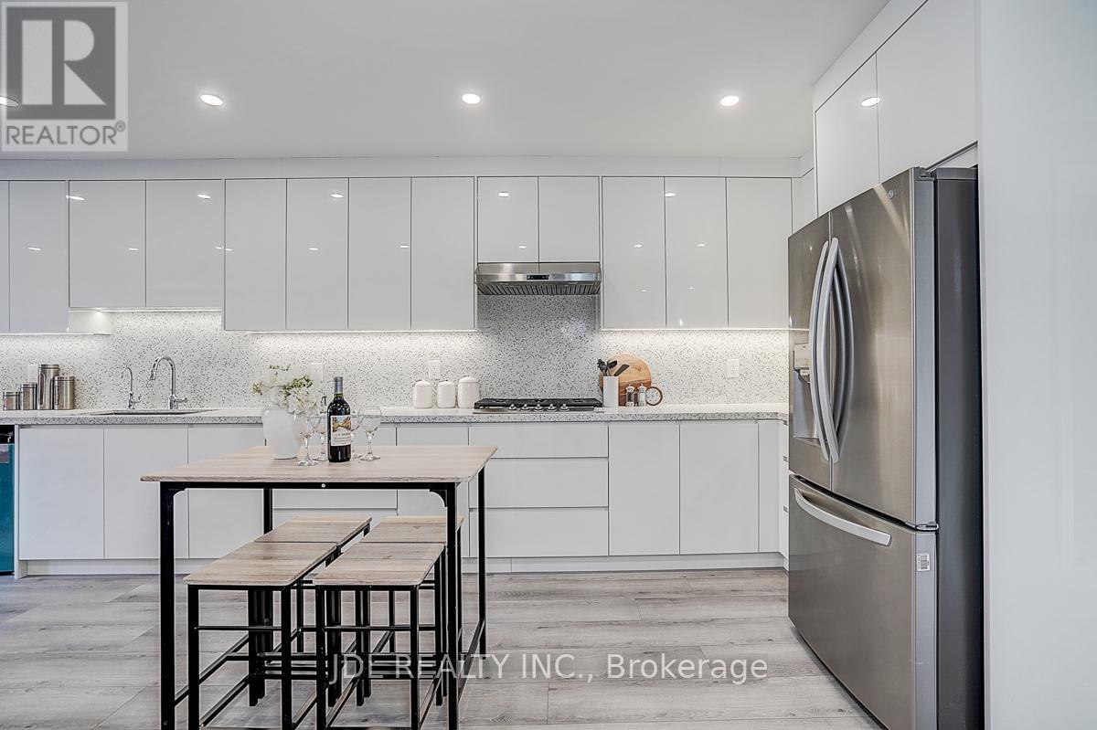 41 Emmitt Road W, Vaughan, Ontario  L6A 3V8 - Photo 16 - N12979308