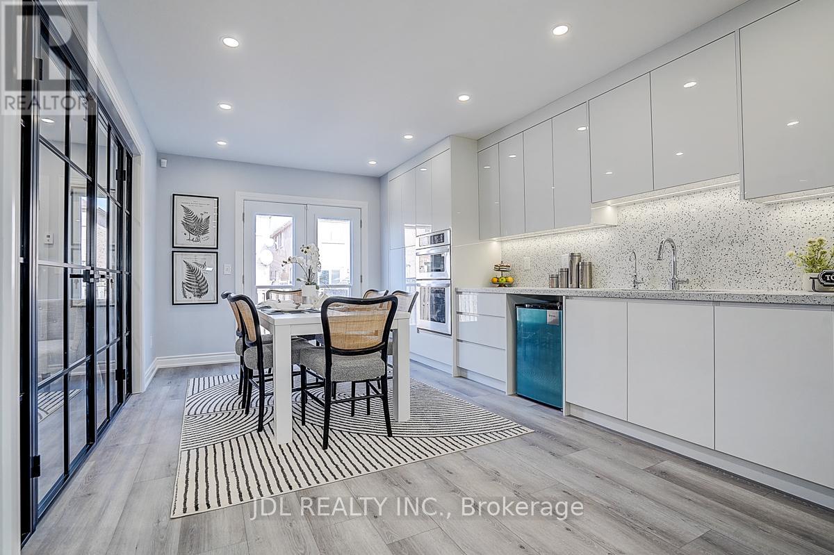 41 Emmitt Road W, Vaughan, Ontario  L6A 3V8 - Photo 17 - N12979308