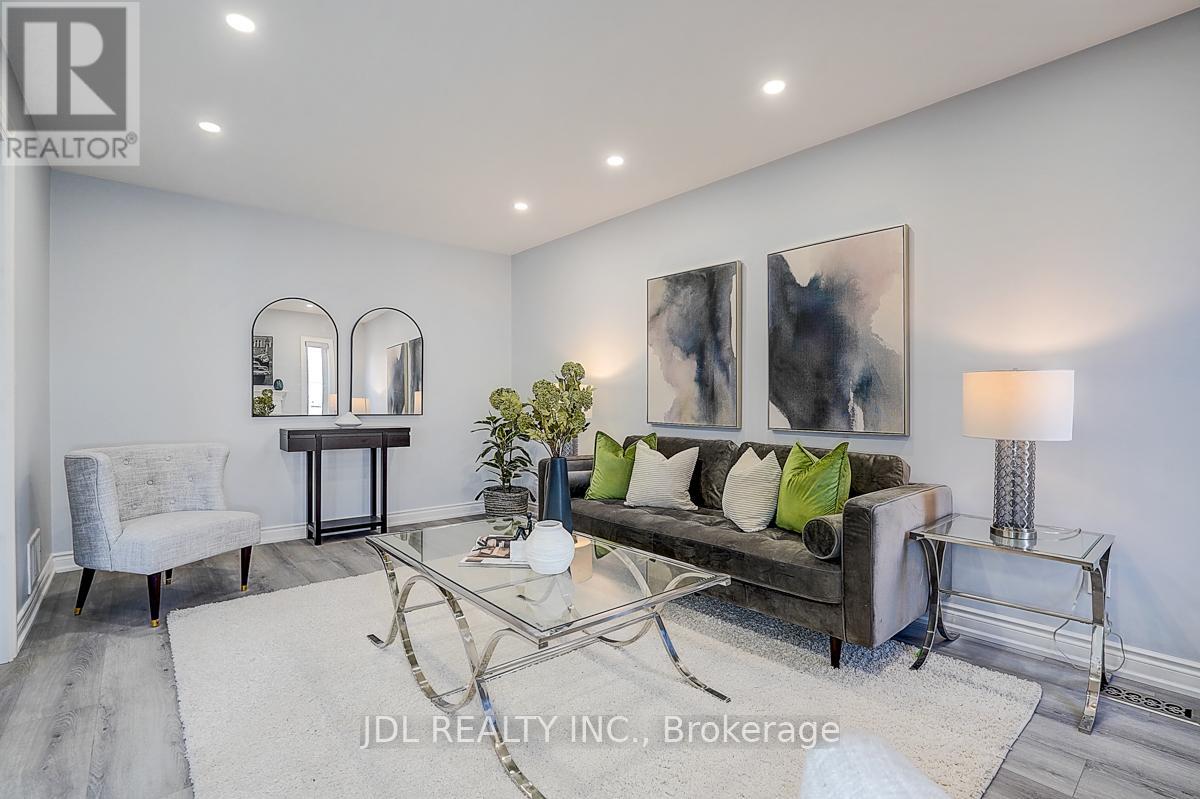 41 Emmitt Road W, Vaughan, Ontario  L6A 3V8 - Photo 26 - N12979308