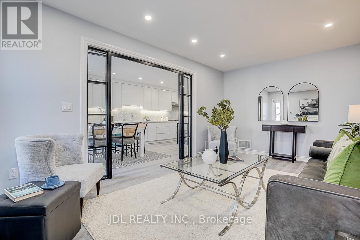 41 Emmitt Road W, Vaughan, Ontario  L6A 3V8 - Photo 27 - N12979308