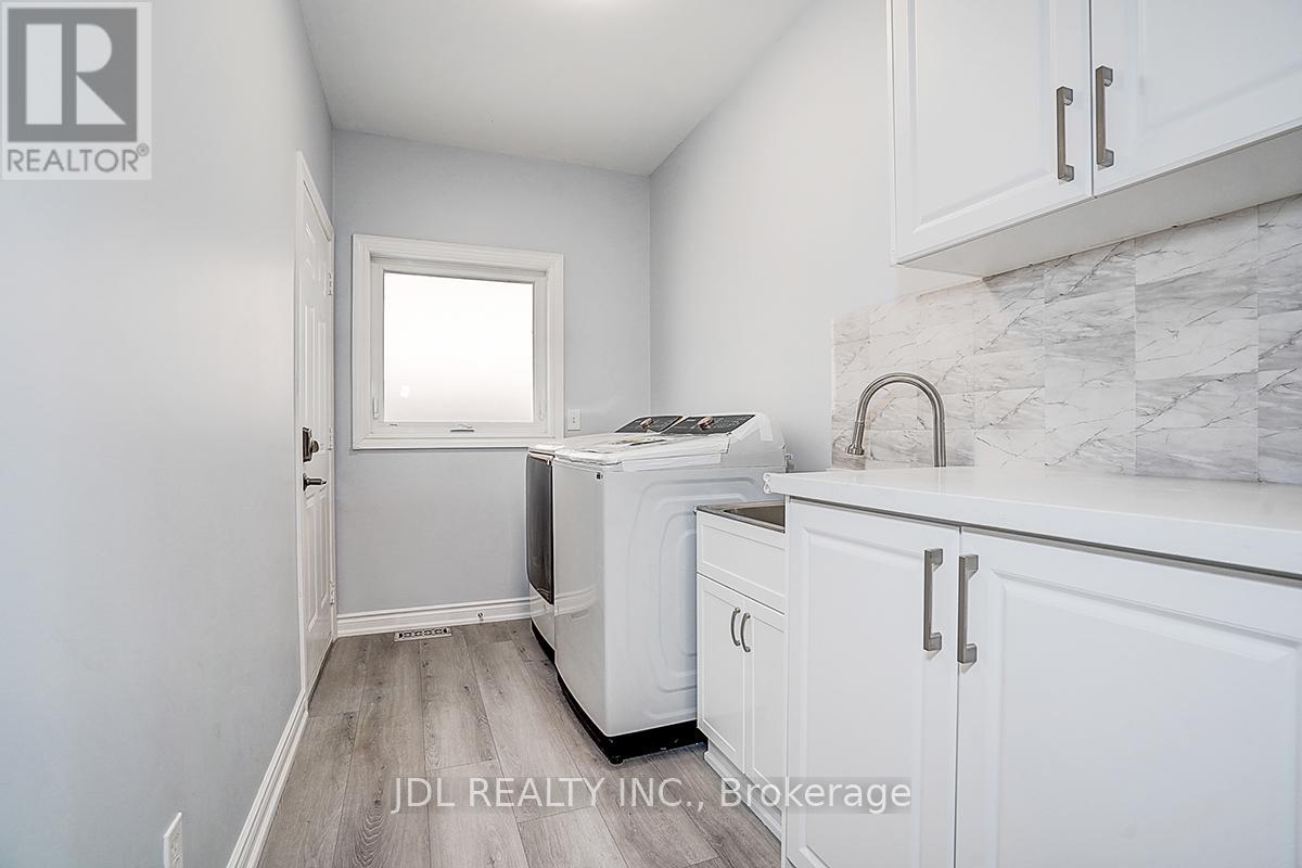 41 Emmitt Road W, Vaughan, Ontario  L6A 3V8 - Photo 29 - N12979308