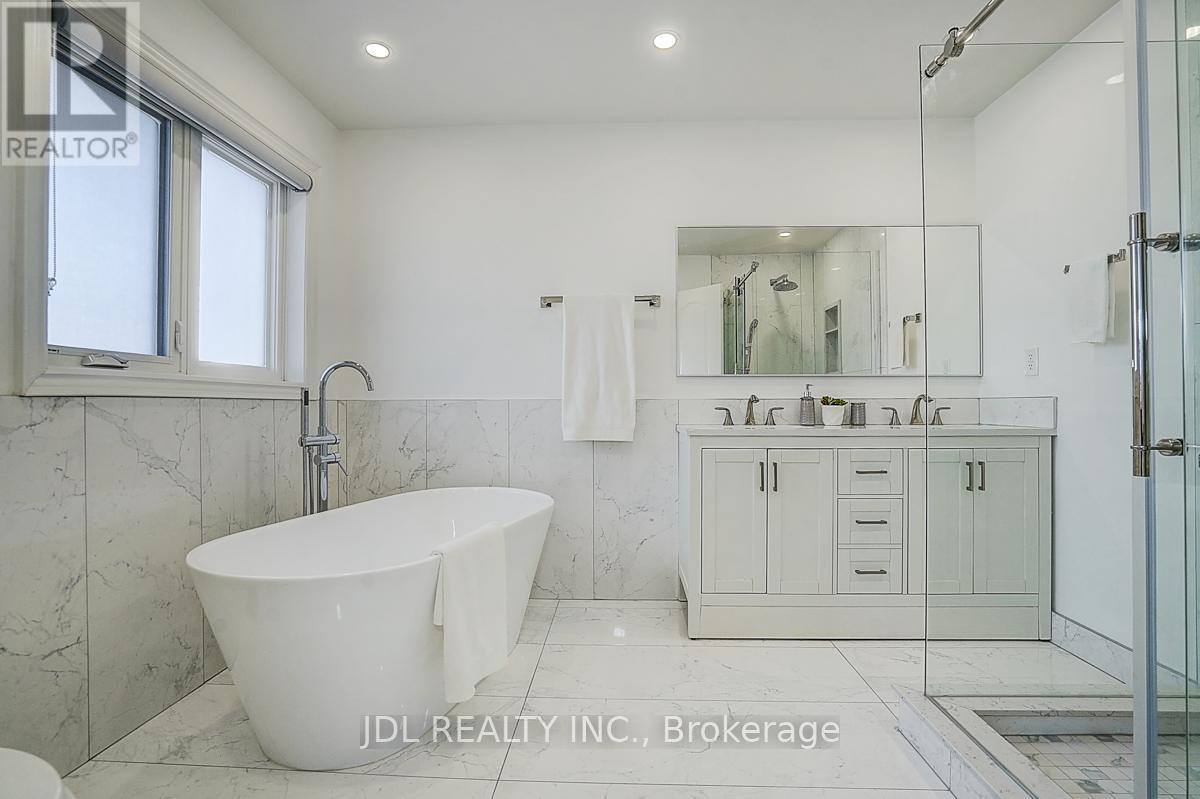 41 Emmitt Road W, Vaughan, Ontario  L6A 3V8 - Photo 37 - N12979308