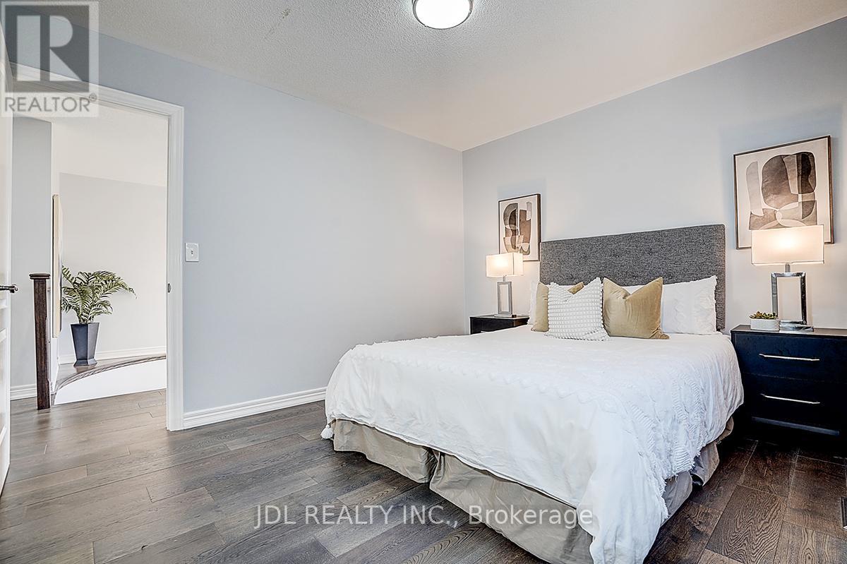 41 Emmitt Road W, Vaughan, Ontario  L6A 3V8 - Photo 40 - N12979308