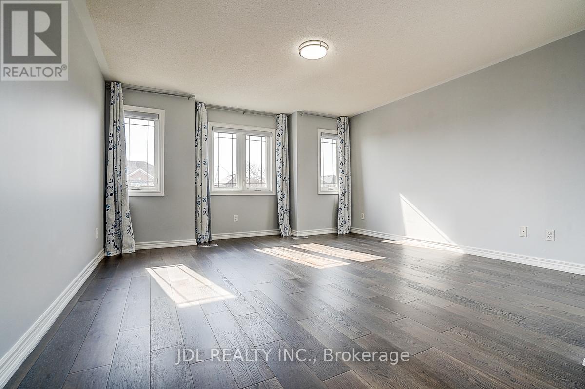 41 Emmitt Road W, Vaughan, Ontario  L6A 3V8 - Photo 44 - N12979308