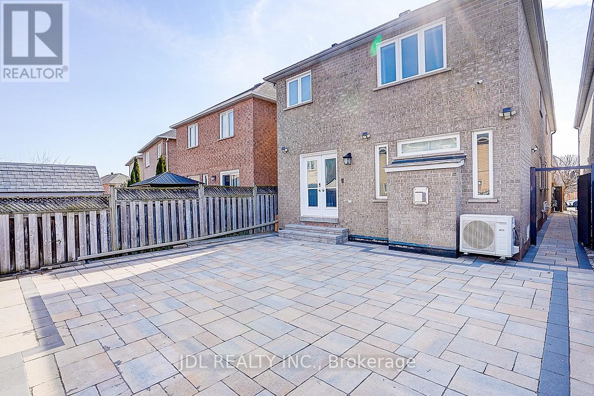 41 Emmitt Road W, Vaughan, Ontario  L6A 3V8 - Photo 46 - N12979308