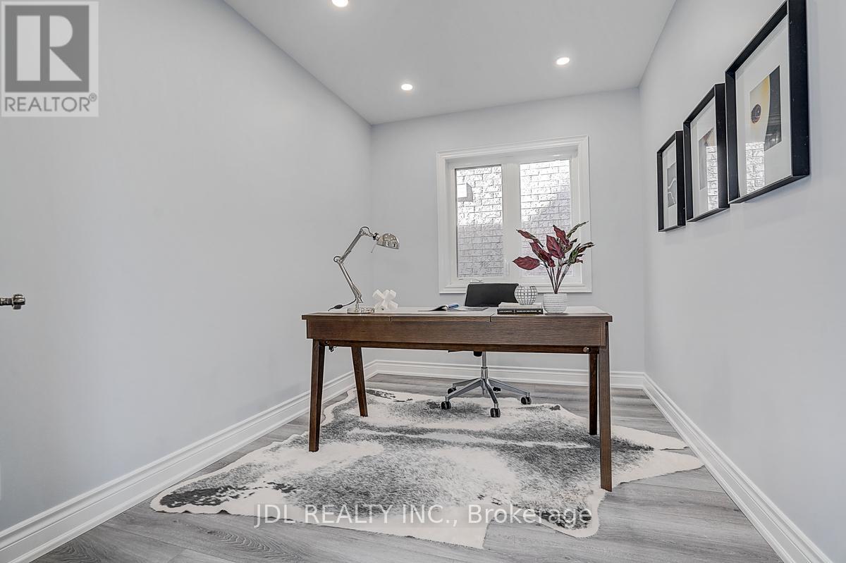 41 Emmitt Road W, Vaughan, Ontario  L6A 3V8 - Photo 9 - N12979308