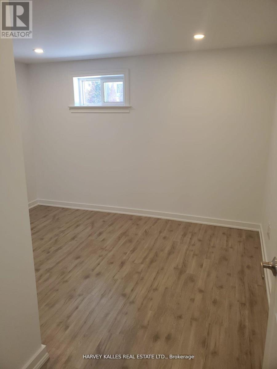 Lower - 347 Ella Court, Newmarket, Ontario  L3Y 4L6 - Photo 11 - N12979320