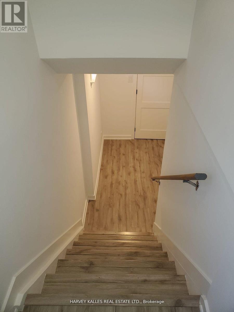 Lower - 347 Ella Court, Newmarket, Ontario  L3Y 4L6 - Photo 3 - N12979320