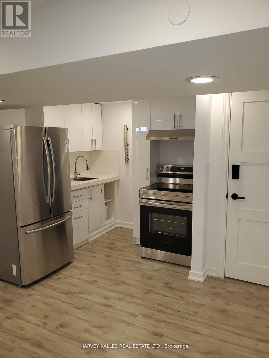 Lower - 347 Ella Court, Newmarket, Ontario  L3Y 4L6 - Photo 6 - N12979320