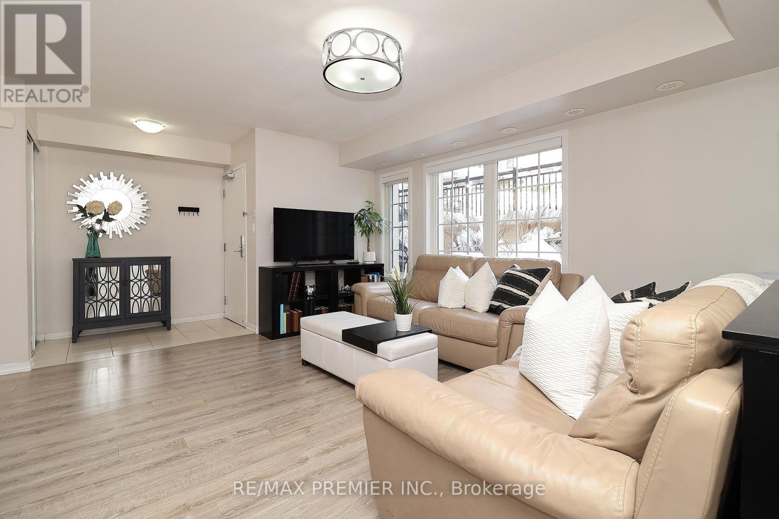 C14 - 26 Bruce Street, Vaughan, Ontario  L4L 0H4 - Photo 10 - N12979330