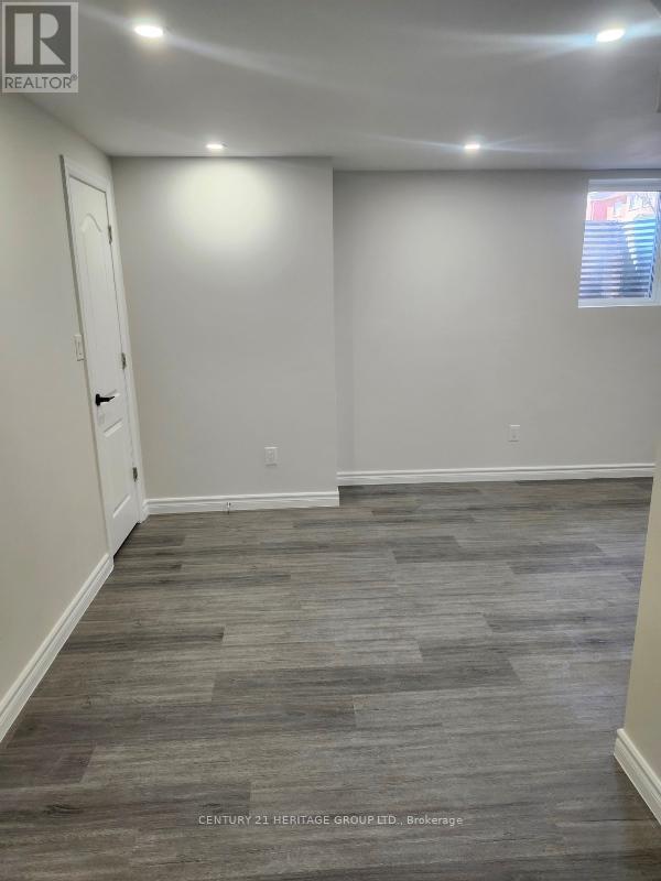 54 Gail Parks Crescent, Newmarket, Ontario  L3X 3B9 - Photo 15 - N12979342