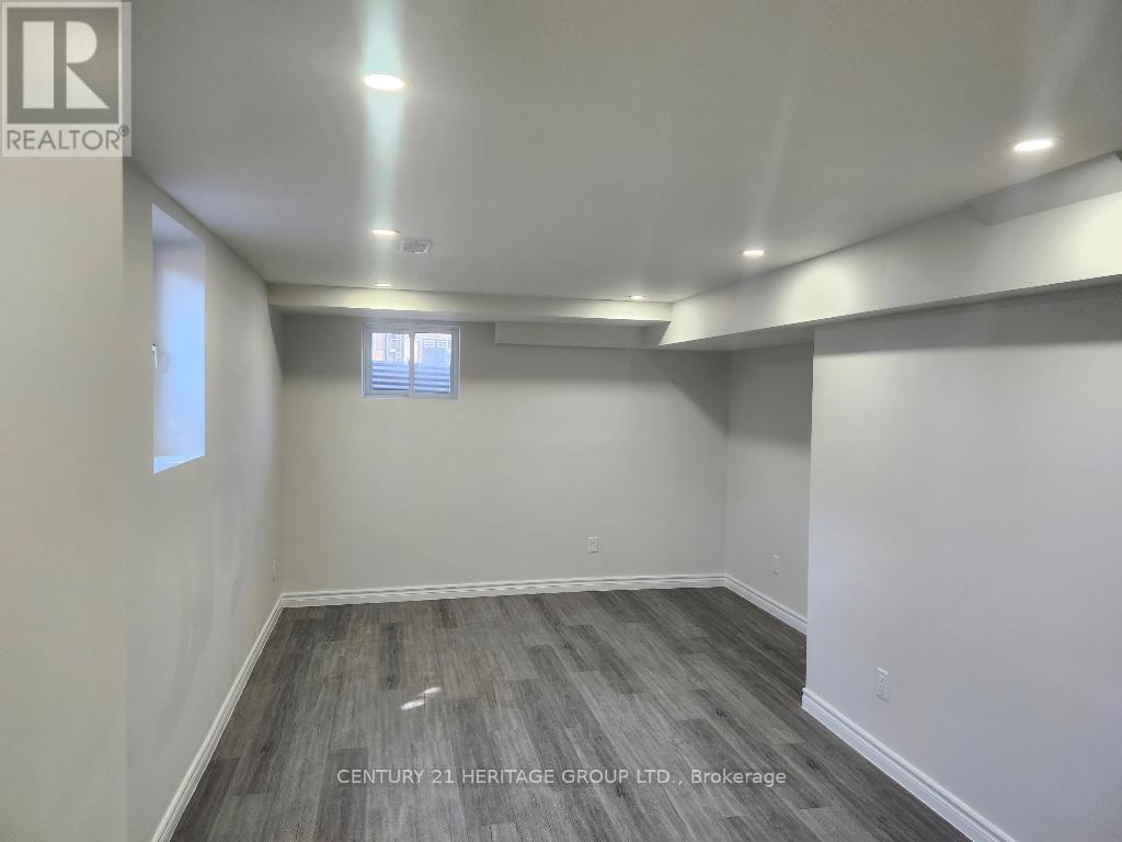 54 Gail Parks Crescent, Newmarket, Ontario  L3X 3B9 - Photo 19 - N12979342