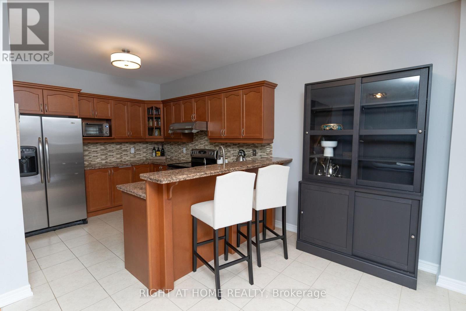 58 Capera Drive, Vaughan, Ontario  L4H 3L3 - Photo 10 - N12979350