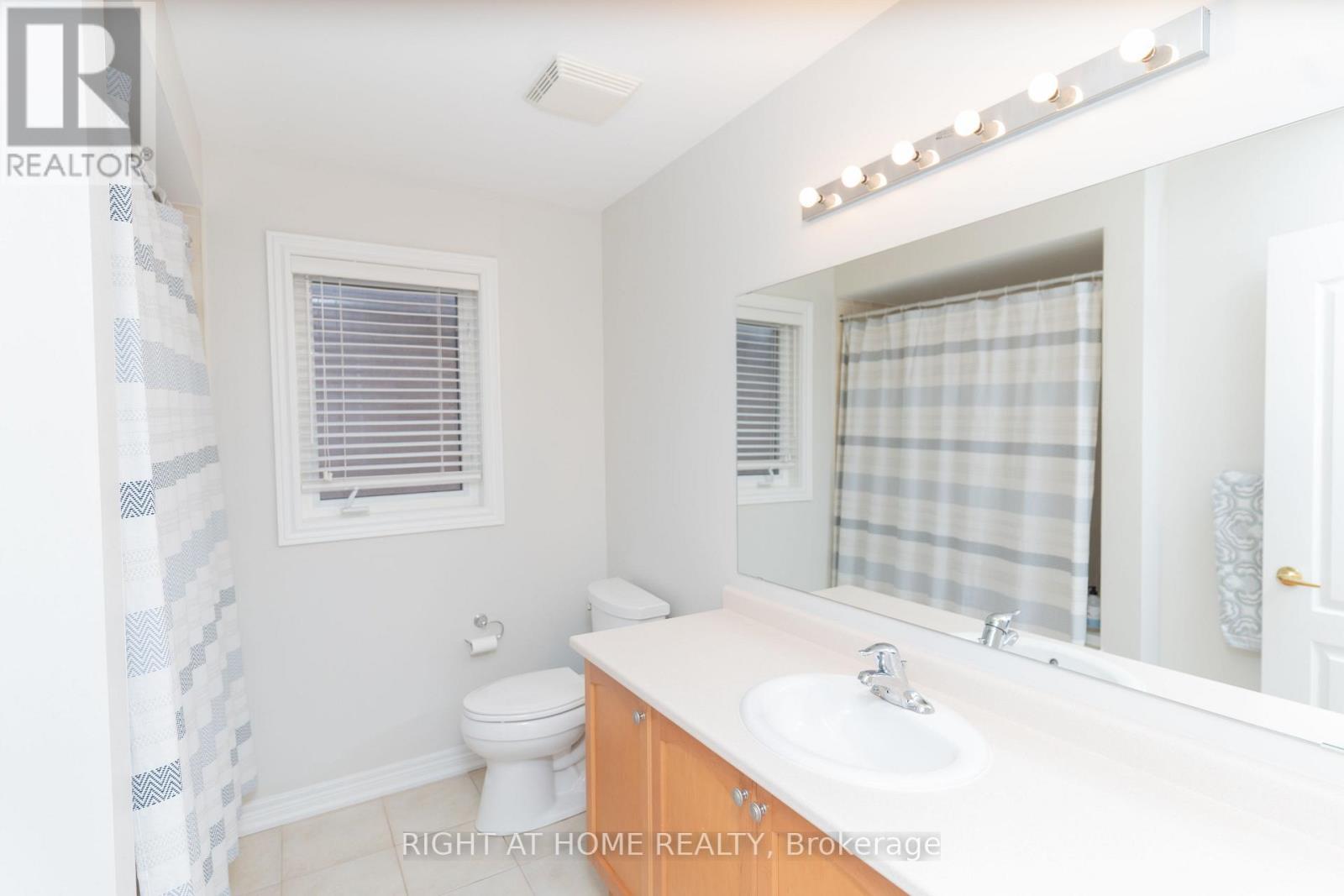 58 Capera Drive, Vaughan, Ontario  L4H 3L3 - Photo 19 - N12979350