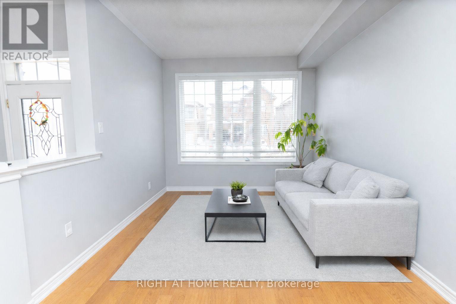 58 Capera Drive, Vaughan, Ontario  L4H 3L3 - Photo 4 - N12979350