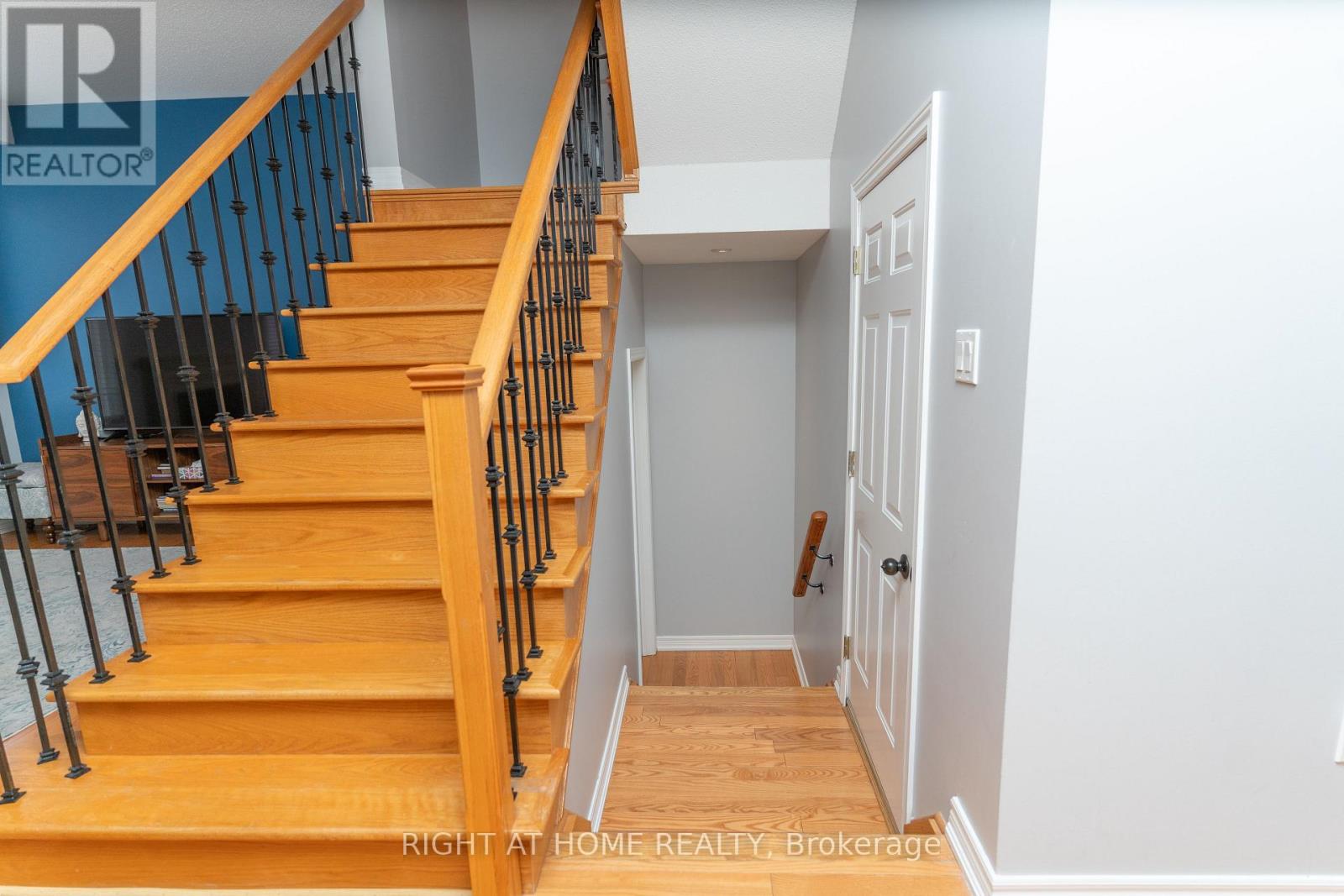 58 Capera Drive, Vaughan, Ontario  L4H 3L3 - Photo 8 - N12979350