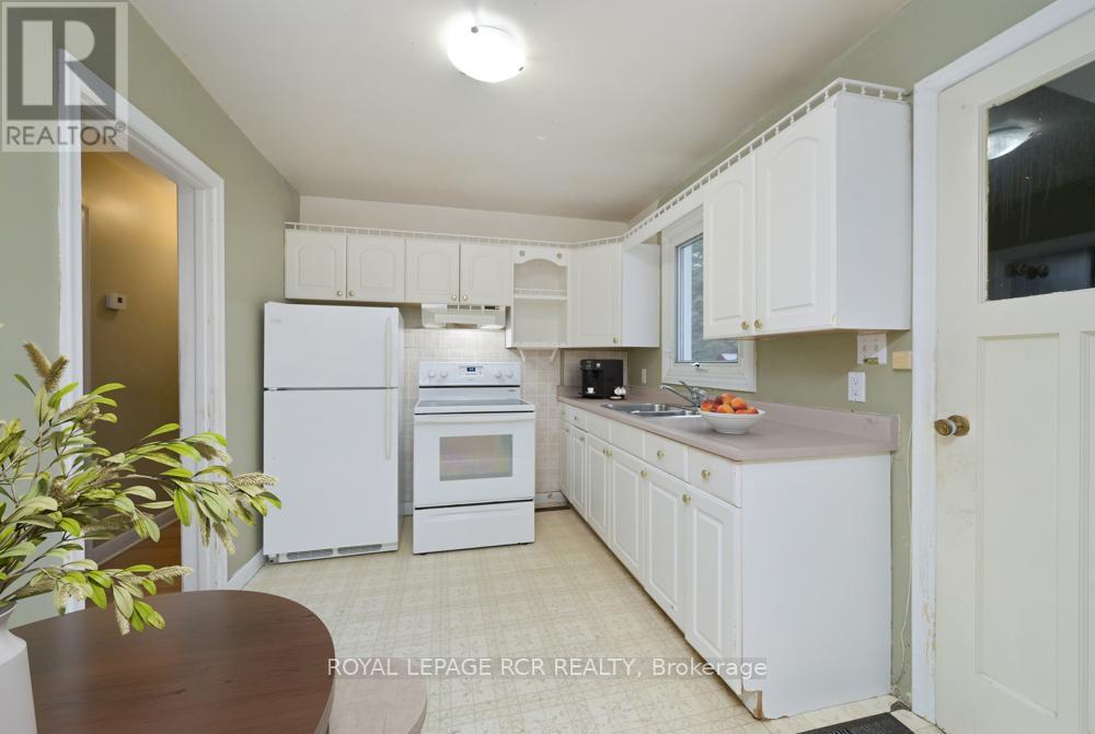 36 Maple Lane, New Tecumseth, Ontario  L9R 1L2 - Photo 11 - N12979356