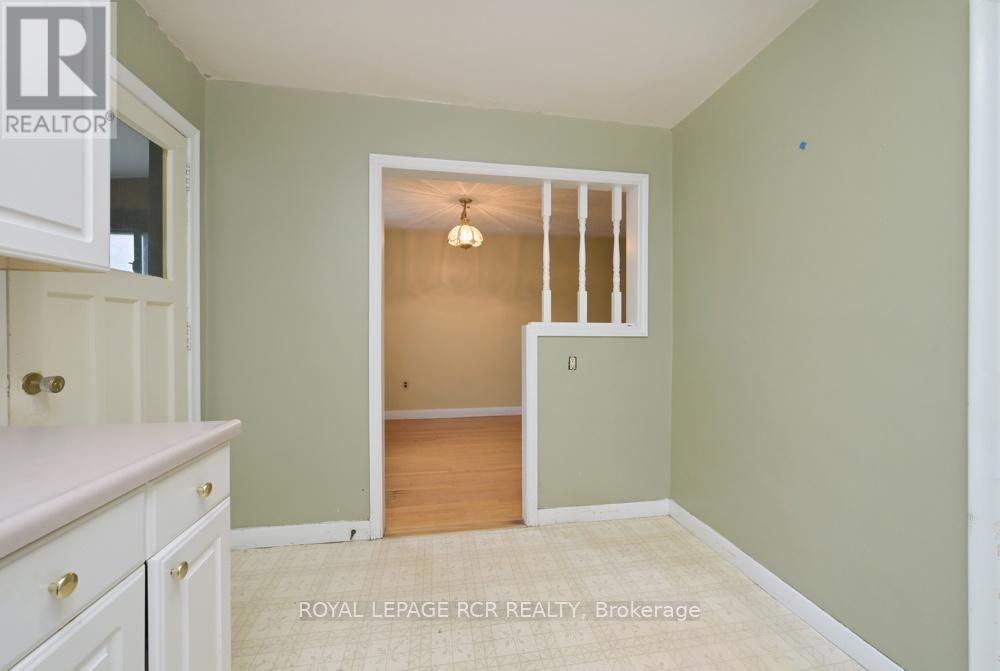 36 Maple Lane, New Tecumseth, Ontario  L9R 1L2 - Photo 13 - N12979356