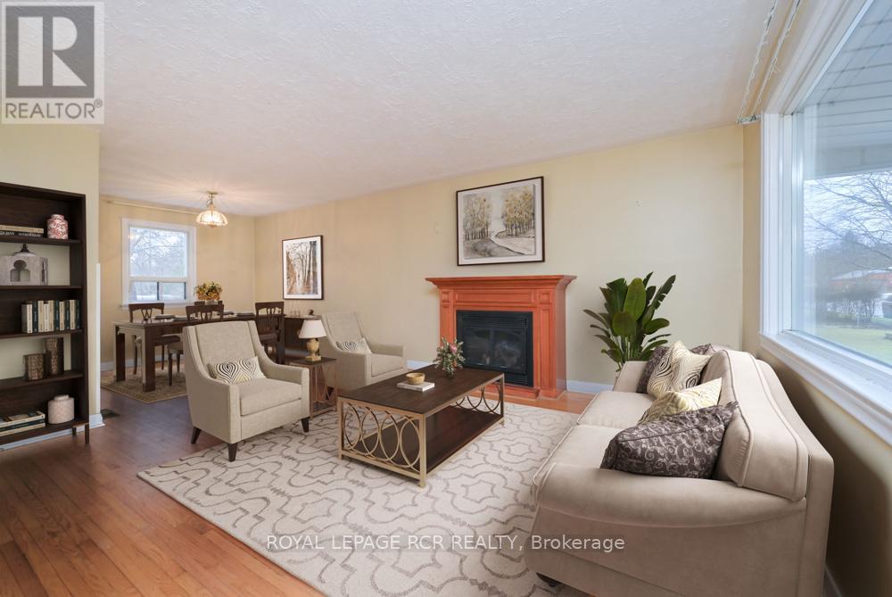 36 Maple Lane, New Tecumseth, Ontario  L9R 1L2 - Photo 6 - N12979356