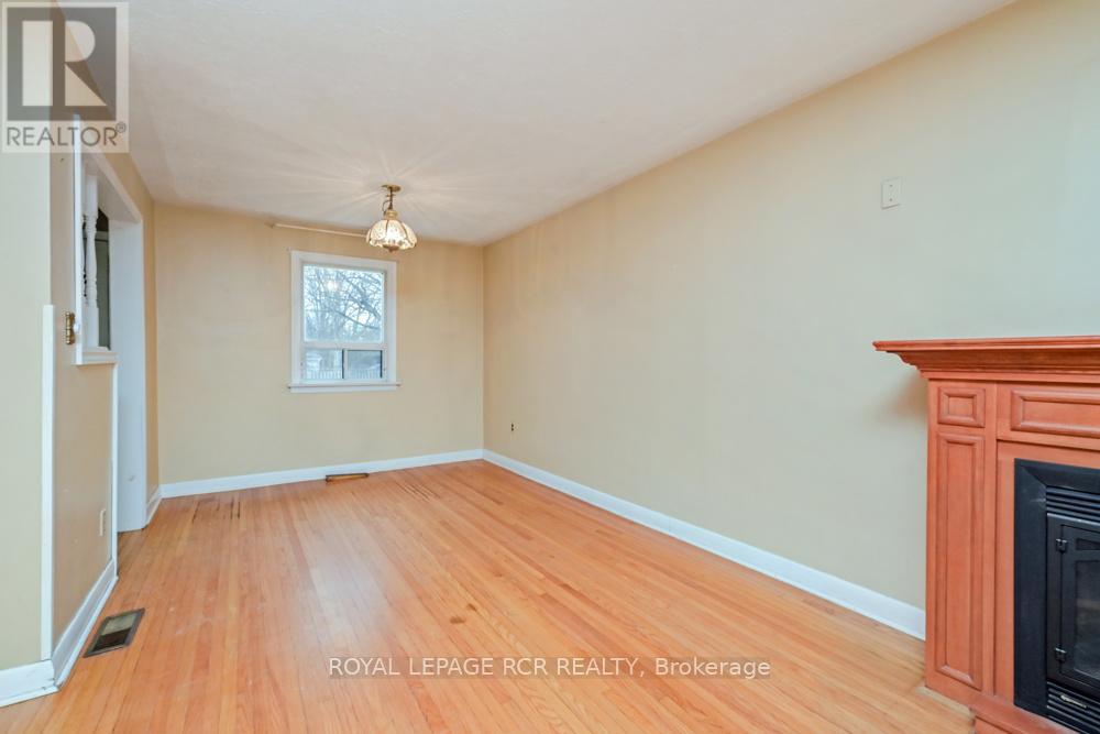 36 Maple Lane, New Tecumseth, Ontario  L9R 1L2 - Photo 8 - N12979356