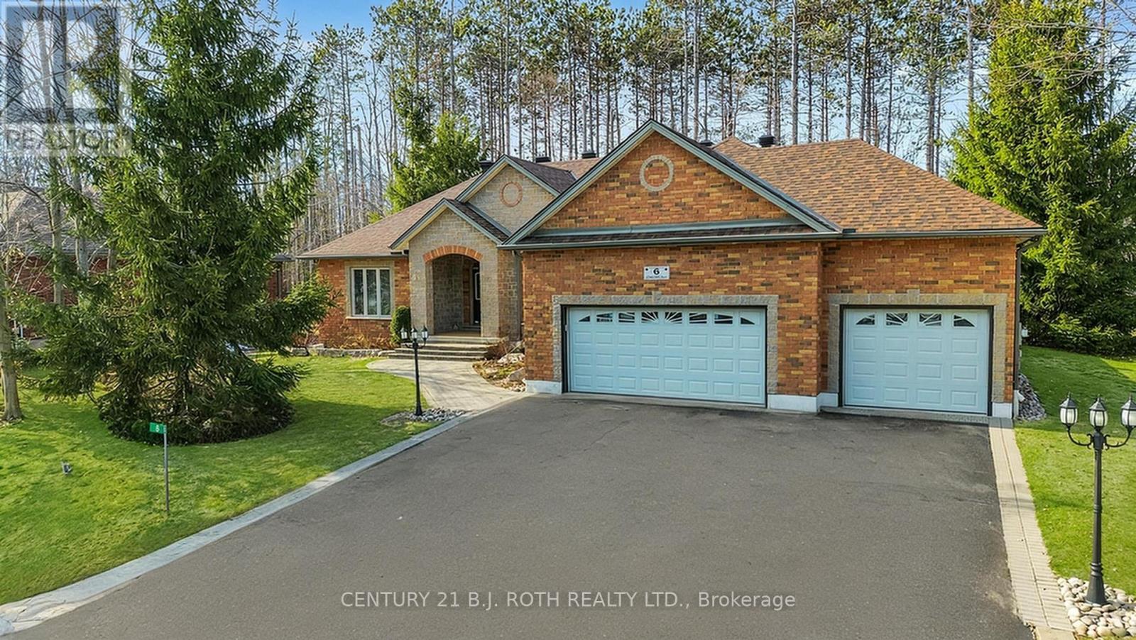 6 LLOYD COOK DRIVE E, Springwater, Ontario