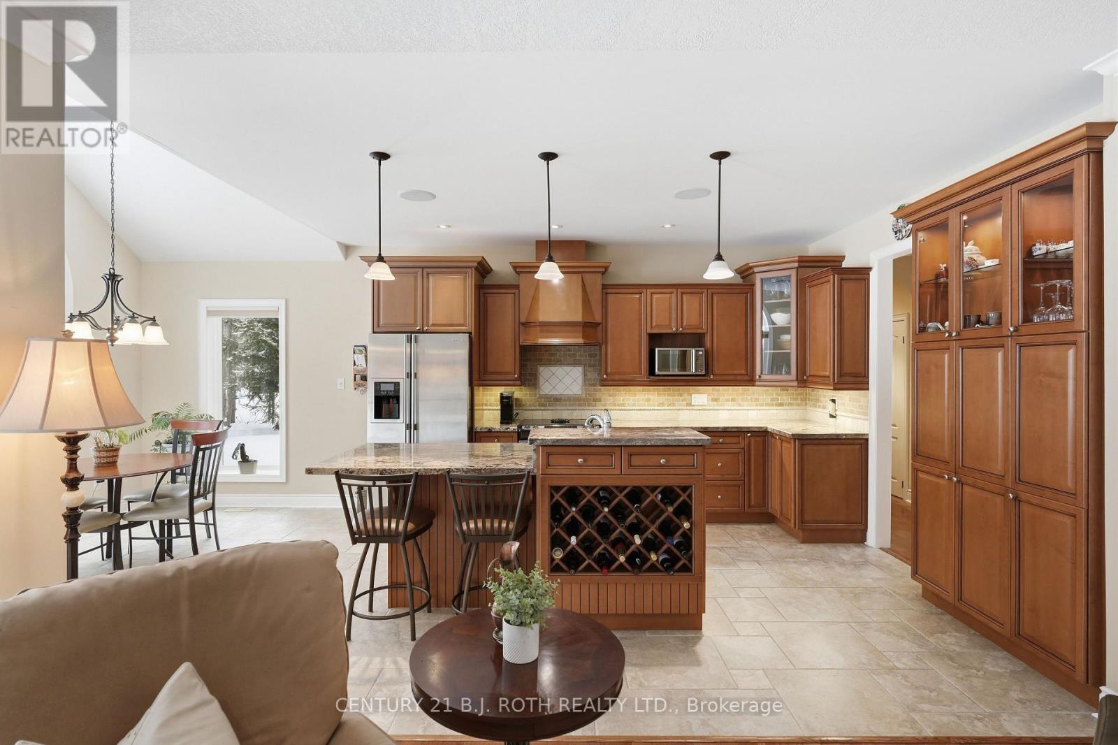 6 Lloyd Cook Drive E, Springwater, Ontario  L4M 4S4 - Photo 10 - S12979256