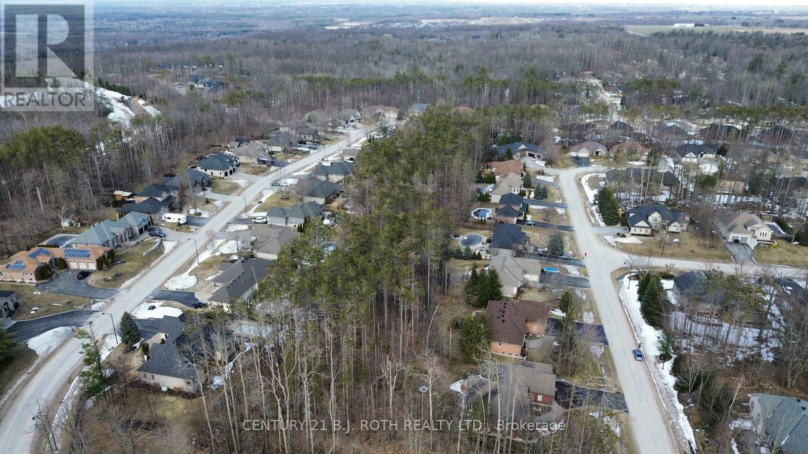 6 Lloyd Cook Drive E, Springwater, Ontario  L4M 4S4 - Photo 44 - S12979256