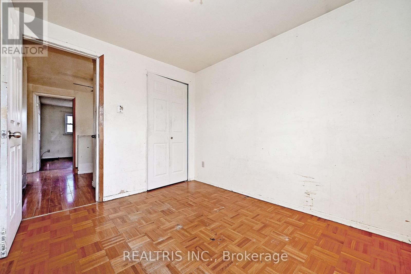 116 Sutherland Avenue, Brampton, Ontario  L6V 2H7 - Photo 18 - W12979260