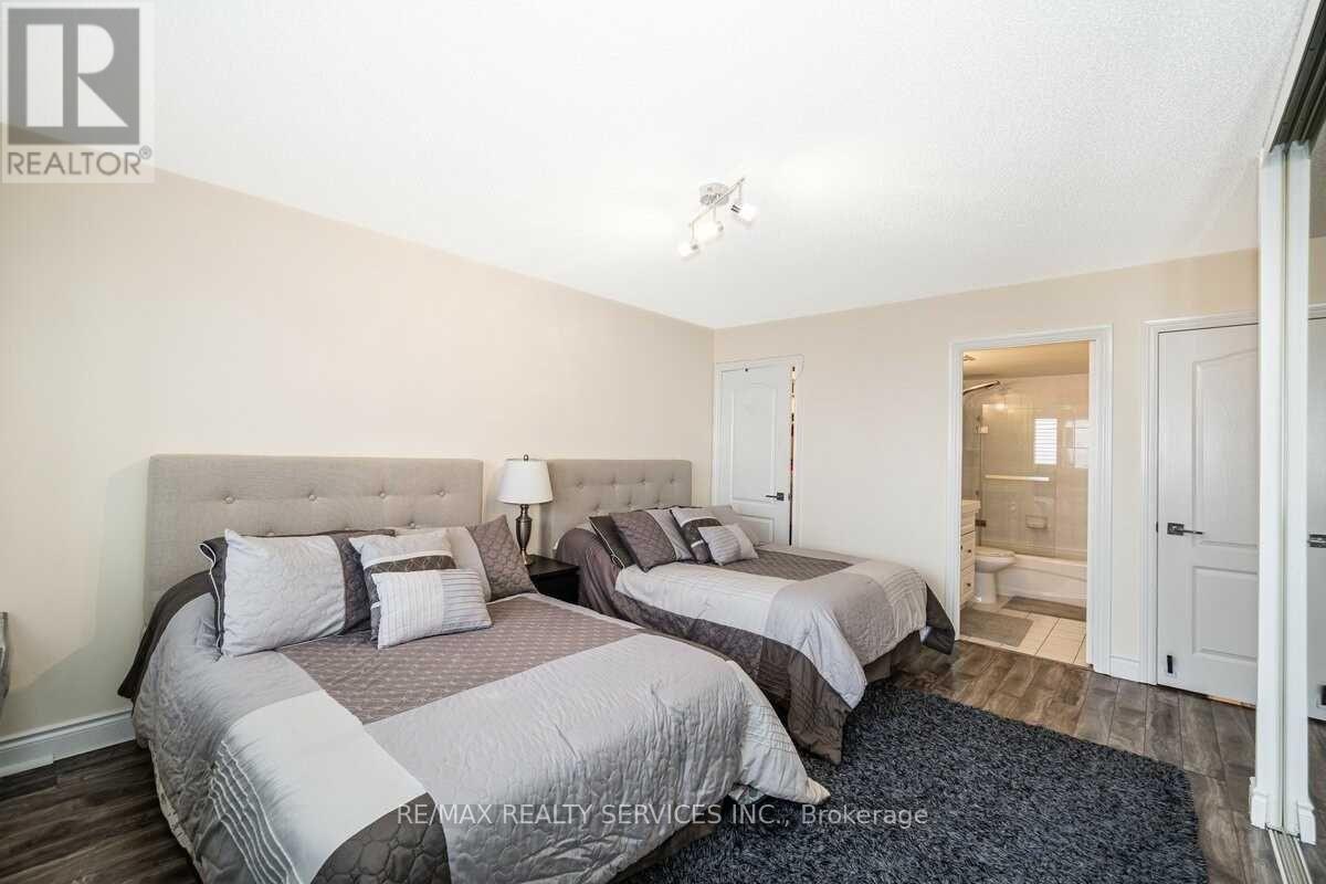 508 - 10 Dayspring Circle, Brampton, Ontario  L6P 1B9 - Photo 10 - W12979270