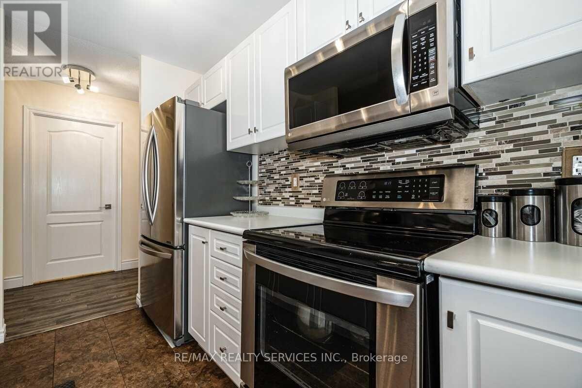508 - 10 Dayspring Circle, Brampton, Ontario  L6P 1B9 - Photo 7 - W12979270