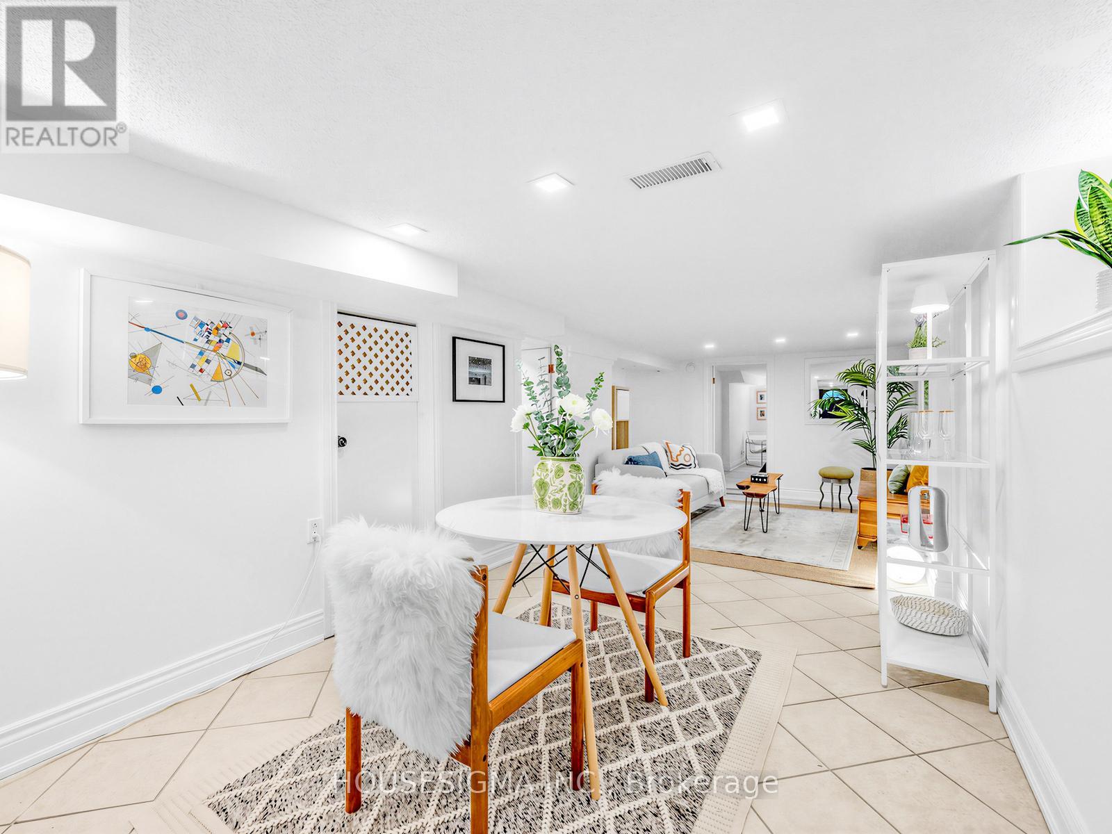 75 Henrietta Street, Toronto, Ontario  M6N 1S5 - Photo 13 - W12979312