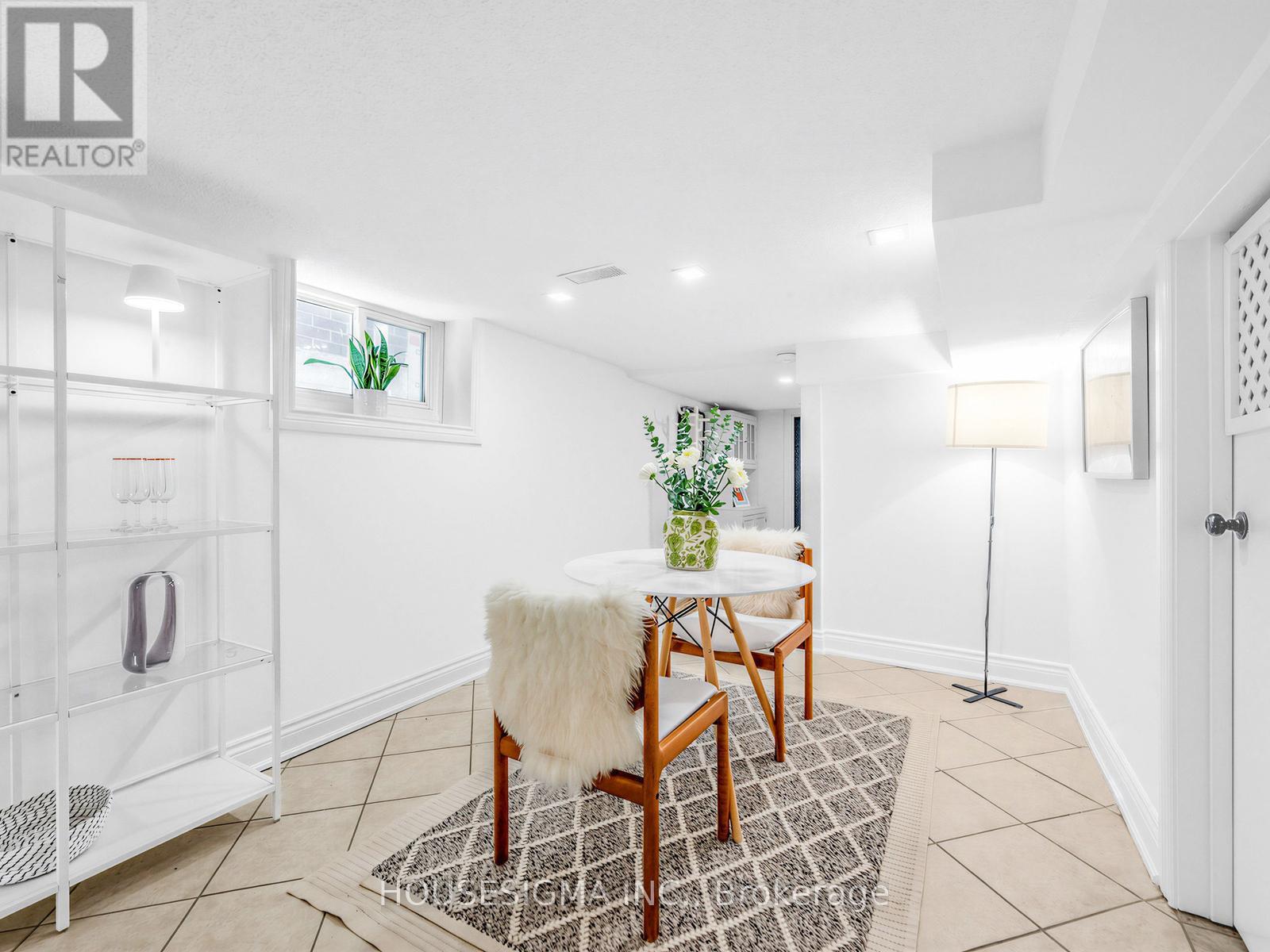 75 Henrietta Street, Toronto, Ontario  M6N 1S5 - Photo 14 - W12979312