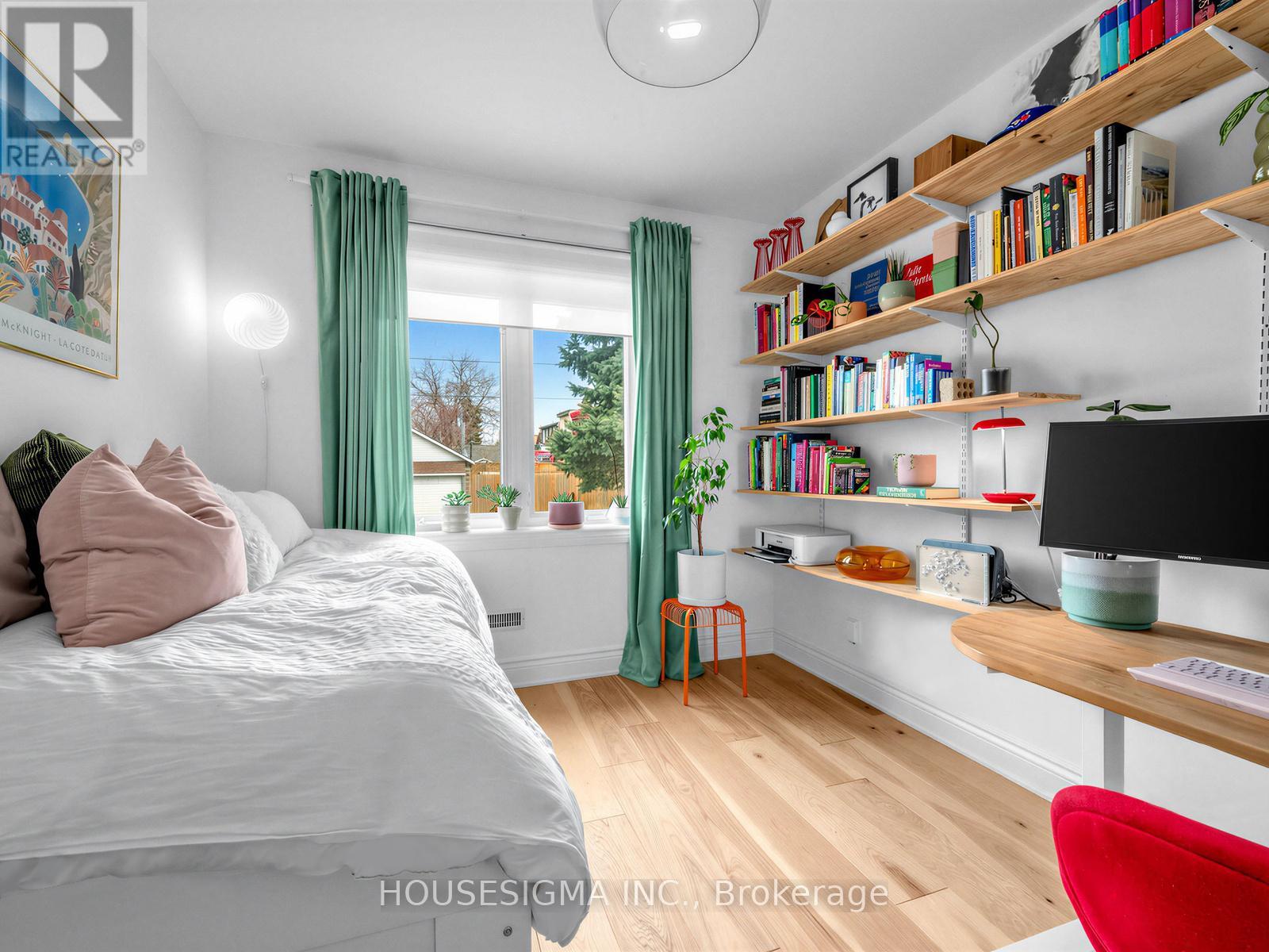 75 Henrietta Street, Toronto, Ontario  M6N 1S5 - Photo 4 - W12979312