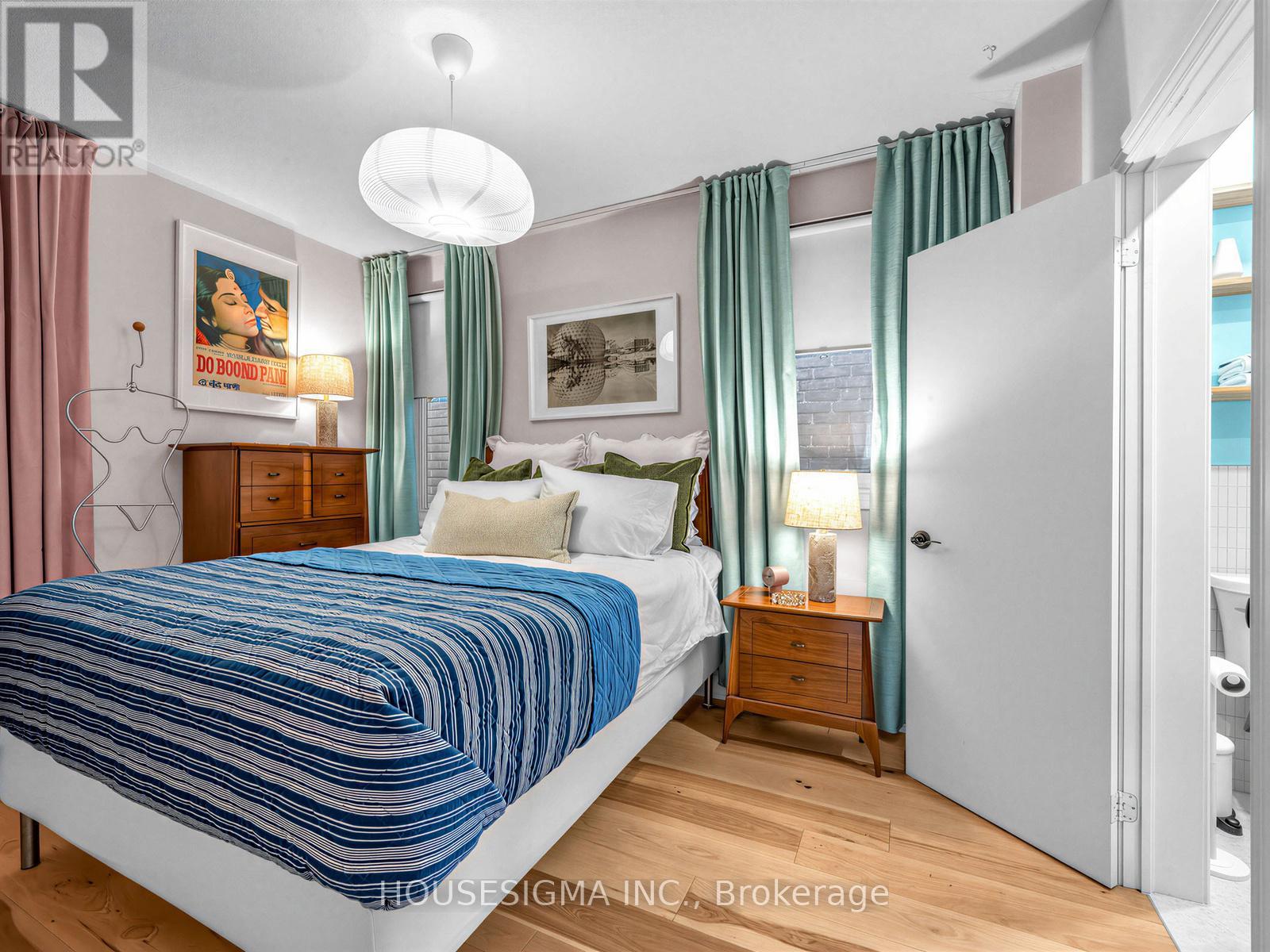 75 Henrietta Street, Toronto, Ontario  M6N 1S5 - Photo 5 - W12979312