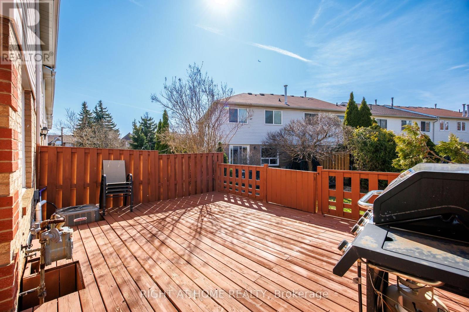 100 - 2350 Grand Ravine Drive, Oakville, Ontario  L6H 6E2 - Photo 26 - W12979314