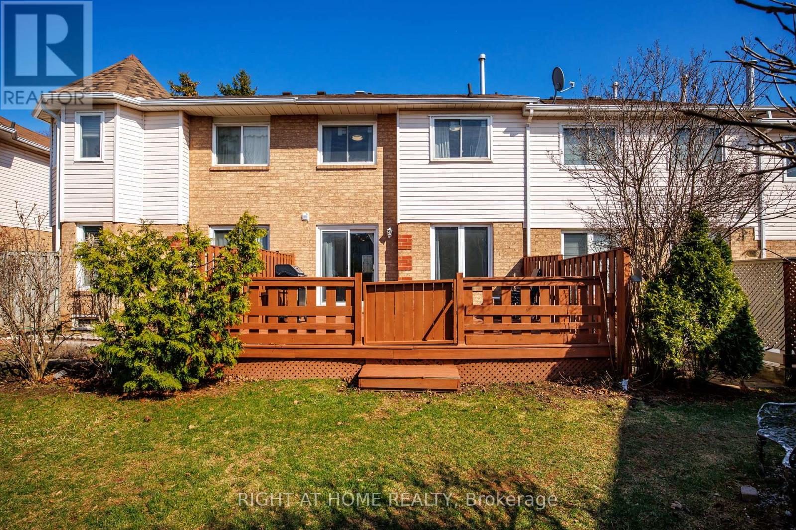 100 - 2350 Grand Ravine Drive, Oakville, Ontario  L6H 6E2 - Photo 31 - W12979314