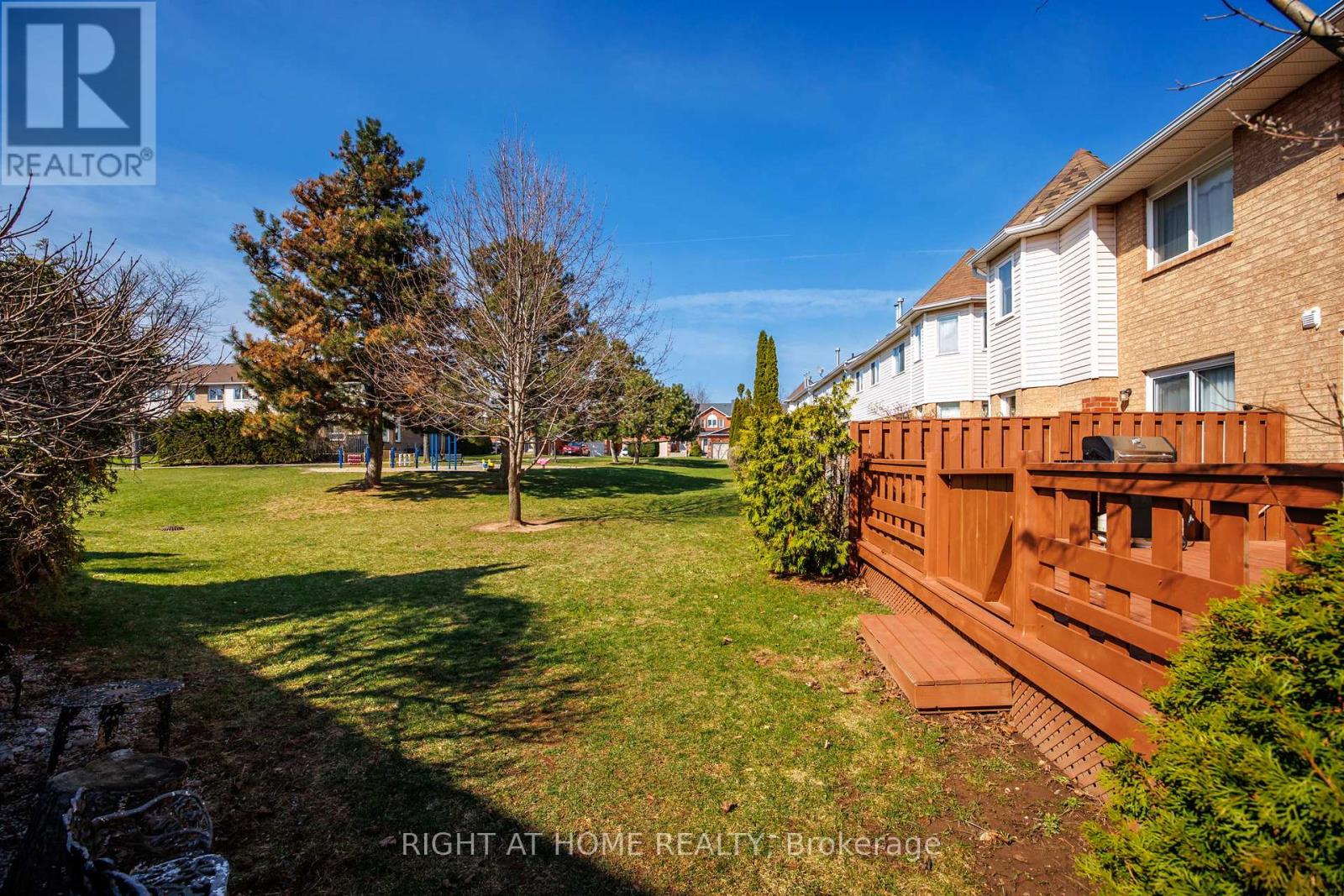 100 - 2350 Grand Ravine Drive, Oakville, Ontario  L6H 6E2 - Photo 32 - W12979314