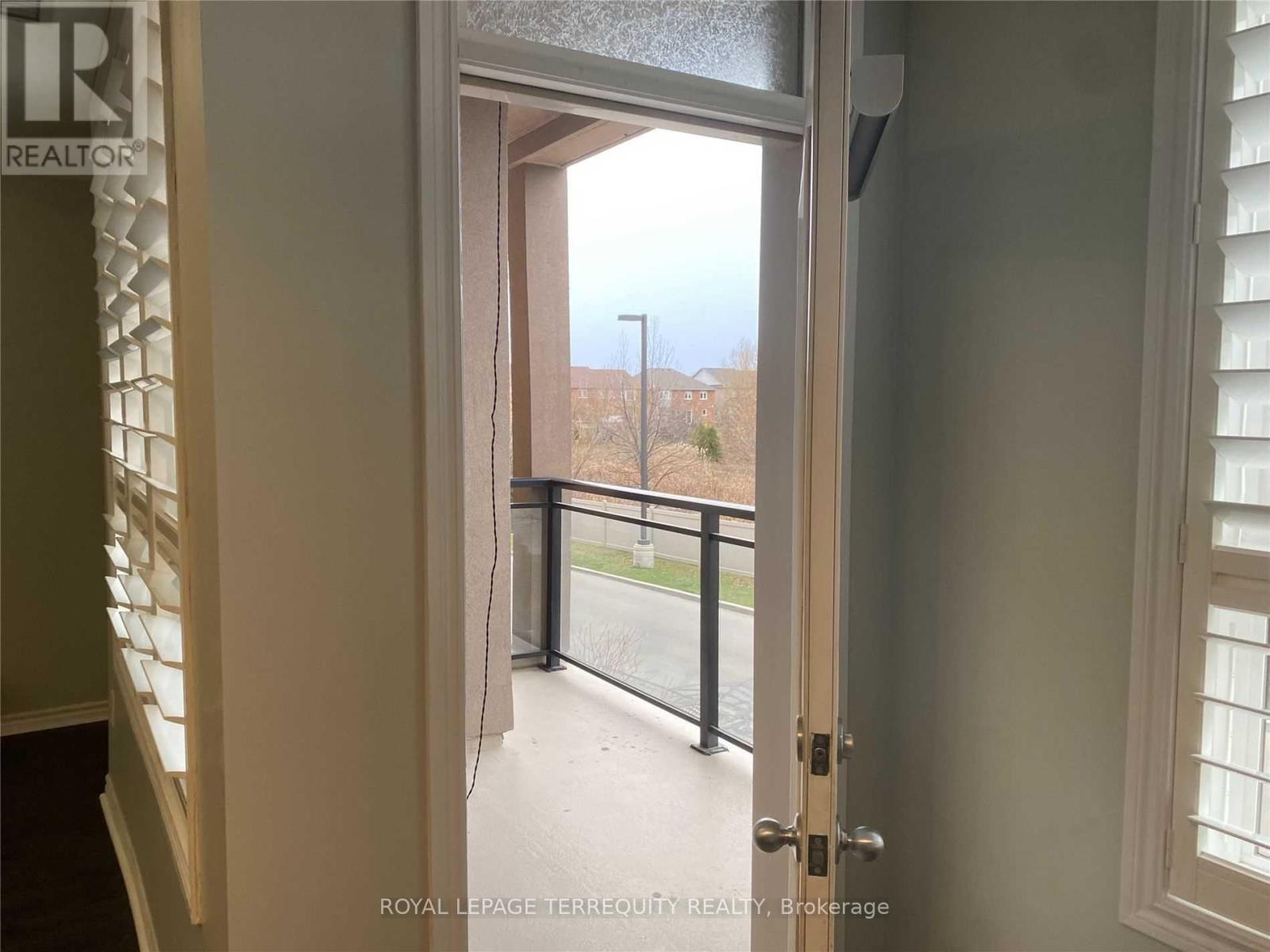 210 - 5317 Upper Middle Road, Burlington, Ontario  L7L 0G8 - Photo 12 - W12979326