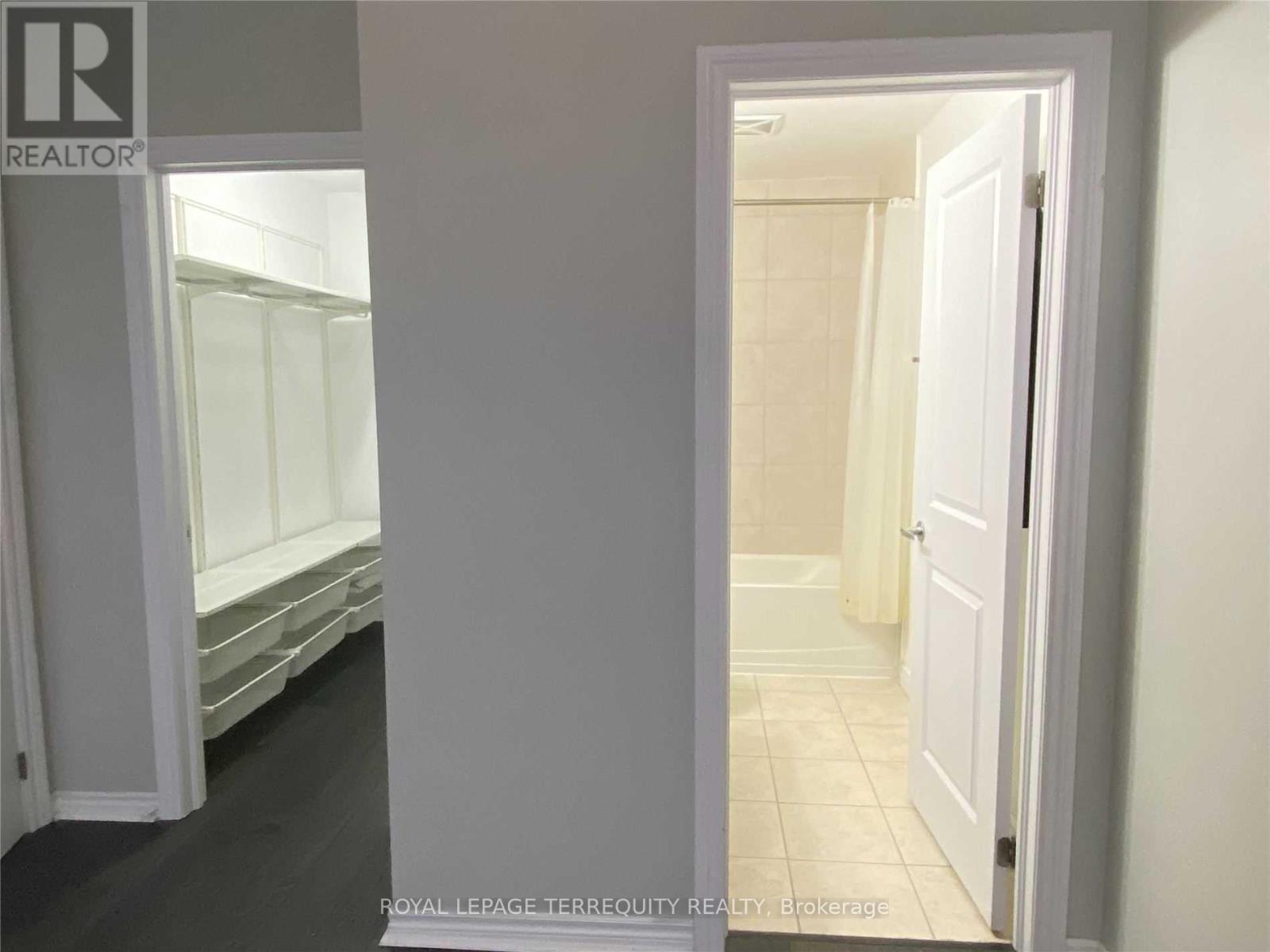 210 - 5317 Upper Middle Road, Burlington, Ontario  L7L 0G8 - Photo 22 - W12979326