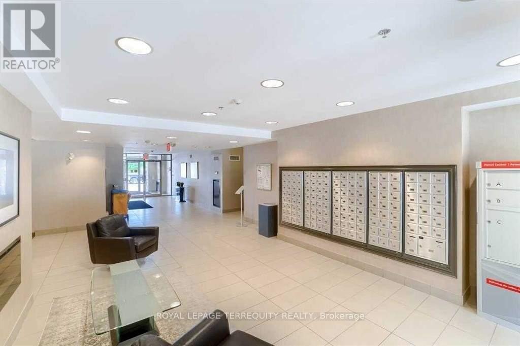 210 - 5317 Upper Middle Road, Burlington, Ontario  L7L 0G8 - Photo 5 - W12979326