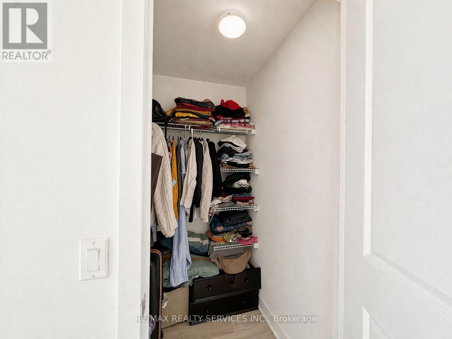 1706 - 4675 Metcalfe Avenue, Mississauga, Ontario  L5M 0Z8 - Photo 11 - W12979344