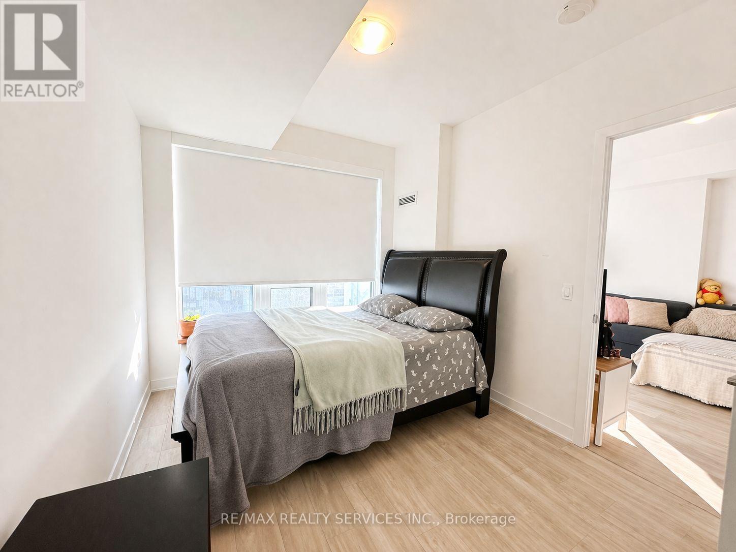 1706 - 4675 Metcalfe Avenue, Mississauga, Ontario  L5M 0Z8 - Photo 6 - W12979344