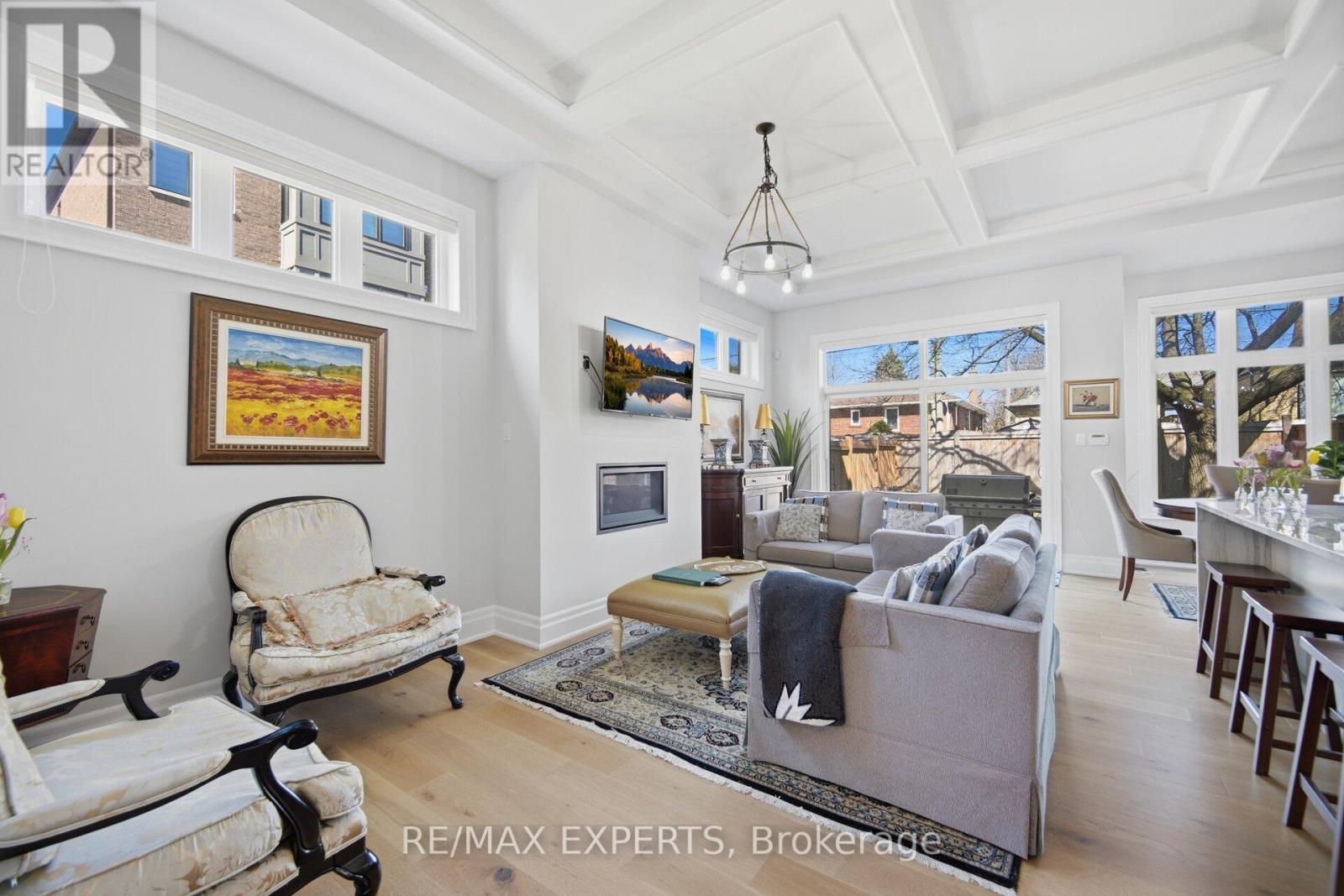 22 Kipling Grove Court, Toronto, Ontario  M9B 0C6 - Photo 10 - W12979376