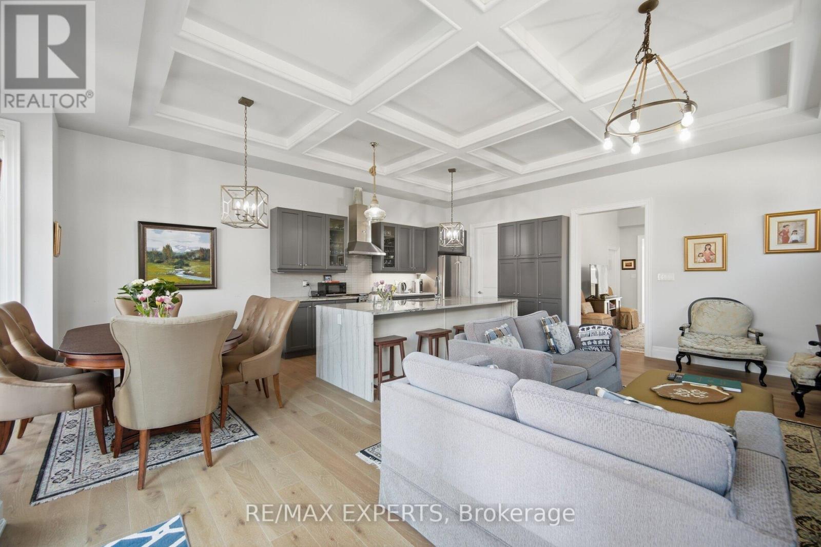 22 Kipling Grove Court, Toronto, Ontario  M9B 0C6 - Photo 11 - W12979376