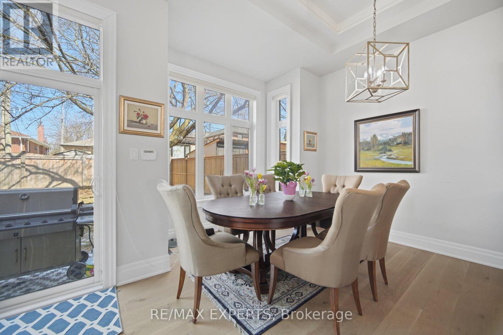 22 Kipling Grove Court, Toronto, Ontario  M9B 0C6 - Photo 12 - W12979376