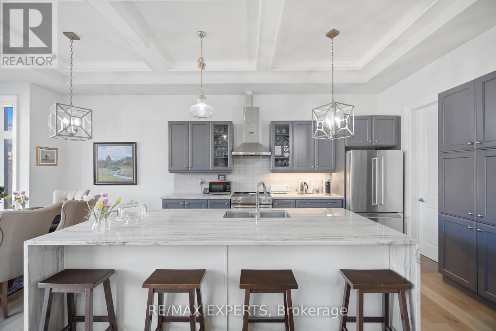 22 Kipling Grove Court, Toronto, Ontario  M9B 0C6 - Photo 13 - W12979376