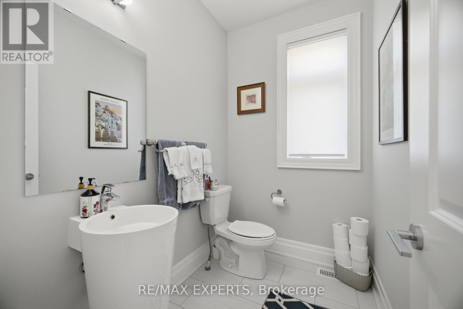 22 Kipling Grove Court, Toronto, Ontario  M9B 0C6 - Photo 19 - W12979376