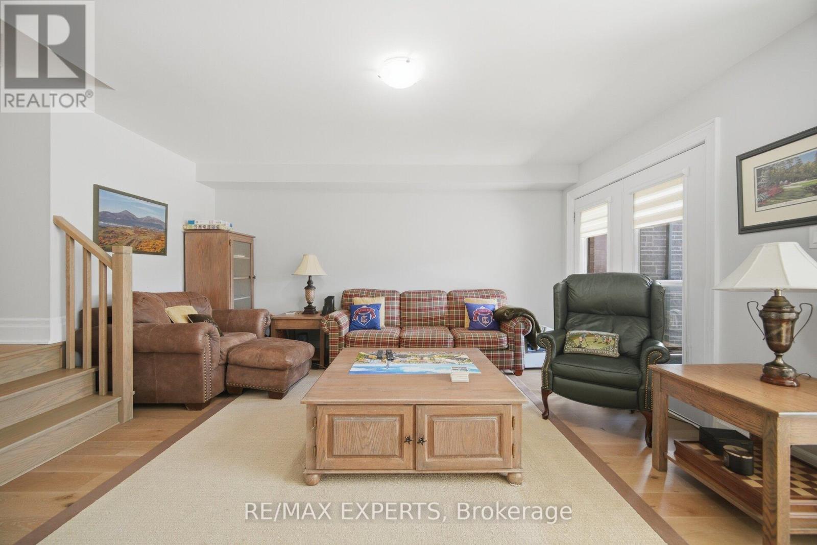 22 Kipling Grove Court, Toronto, Ontario  M9B 0C6 - Photo 20 - W12979376