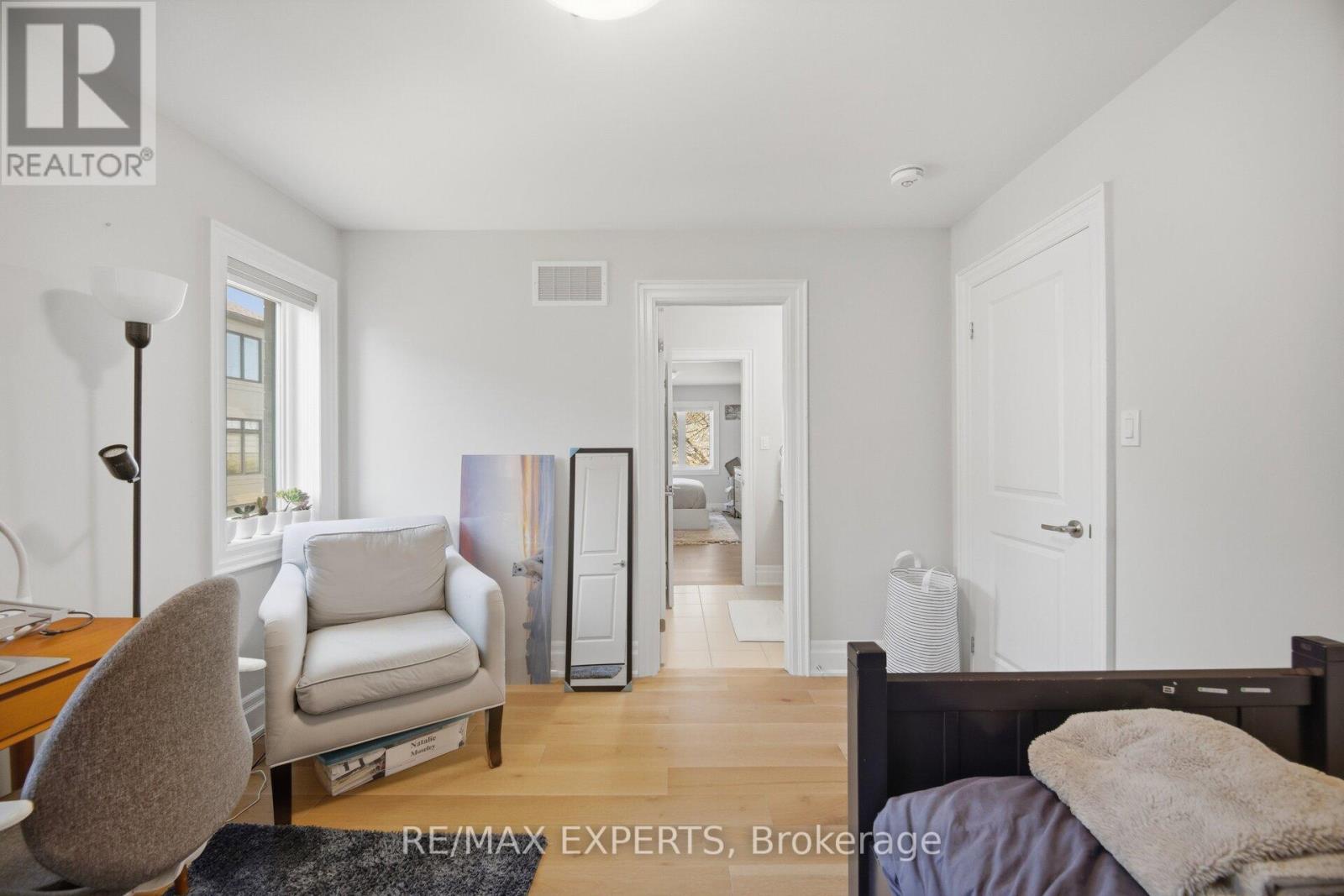 22 Kipling Grove Court, Toronto, Ontario  M9B 0C6 - Photo 29 - W12979376