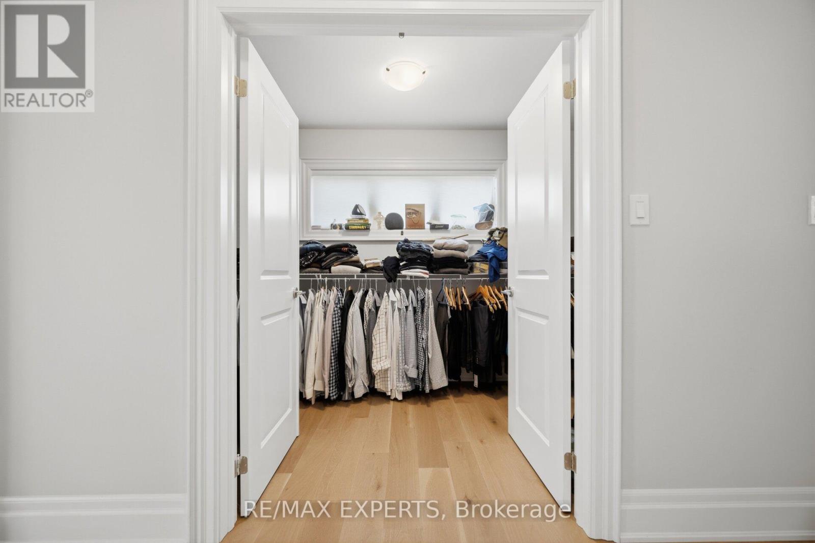 22 Kipling Grove Court, Toronto, Ontario  M9B 0C6 - Photo 37 - W12979376